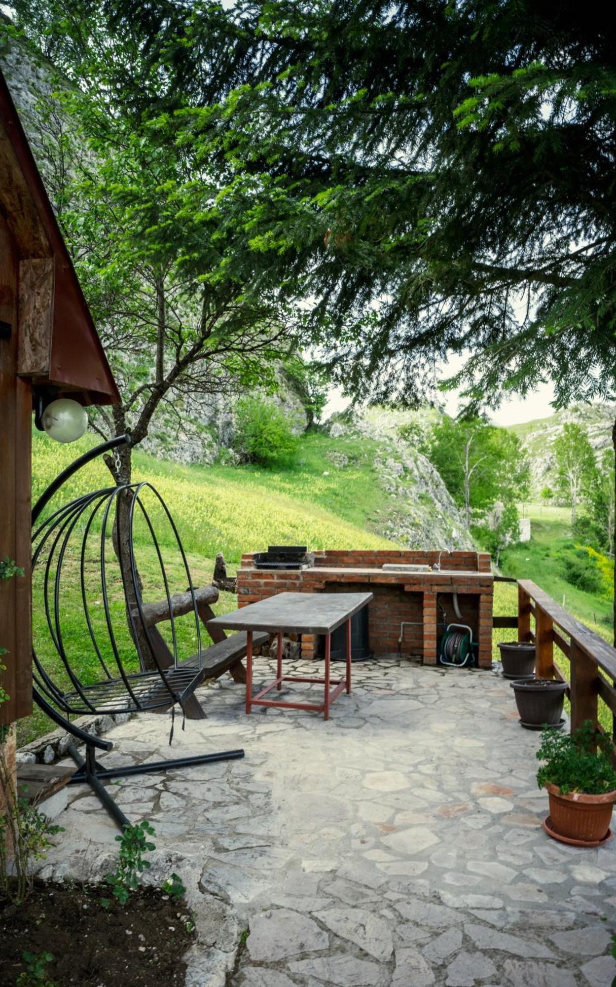 Detached House Milivoje Hotel Poscenje Exterior foto
