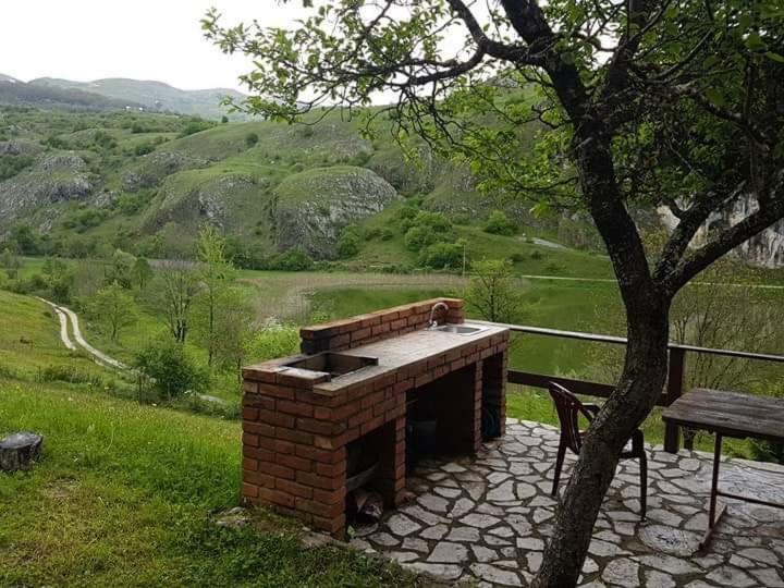 Detached House Milivoje Hotel Poscenje Exterior foto